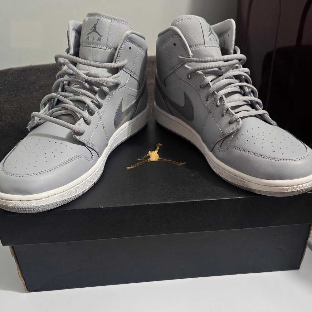 Nike Air Jordon's 1 MID Wolf Grey/Cool Grey-Cool Grey Mens Size 12